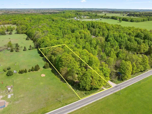 2799 Lake Ann Rd, Interlochen, MI 49643