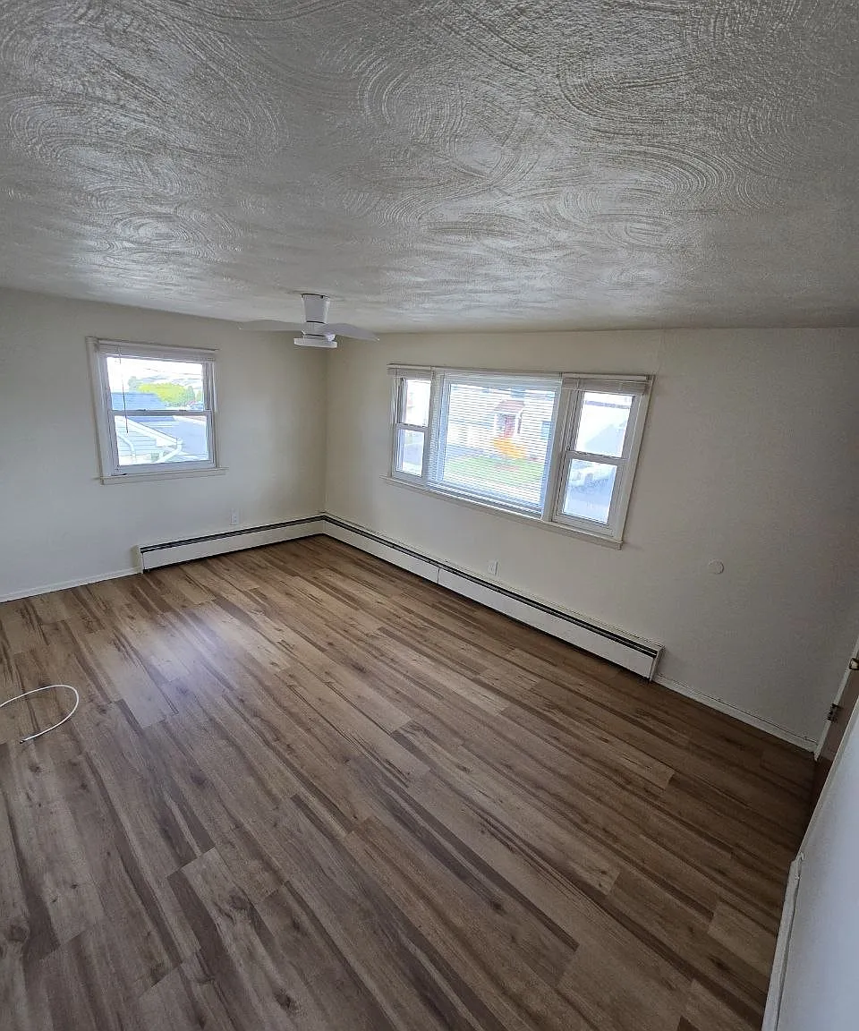 2 bed, 840 sqft, $2,700 — Photo 4