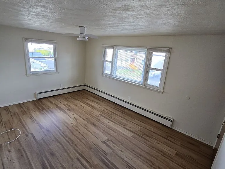 26 N 8th St #2 — Photo 3