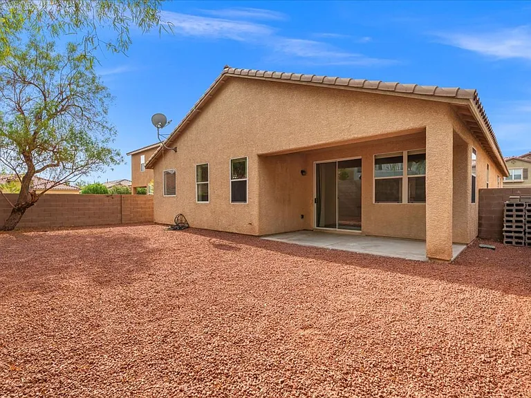 9618 Rolling Thunder Ave — Photo 19