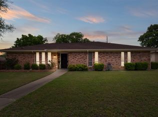 723 Cottonwood Dr, Desoto, TX 75115