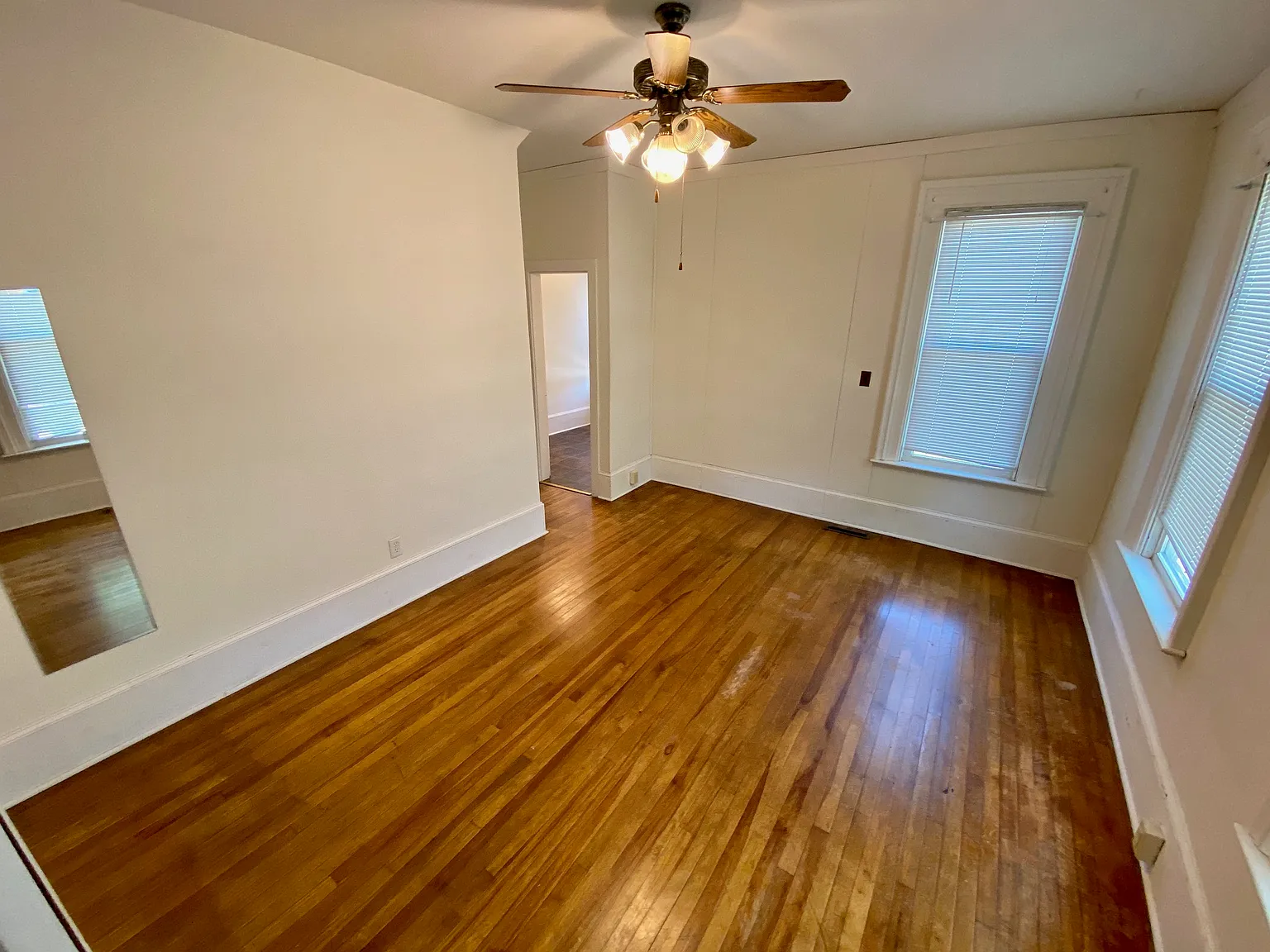 4 bed, $2,000 — Photo 3