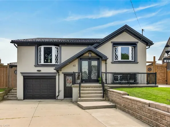 42 Rama Ct, Hamilton, ON L8W 2B3