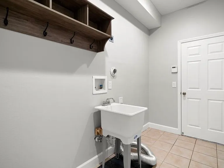 3827 Misty Landing Dr — Photo 21