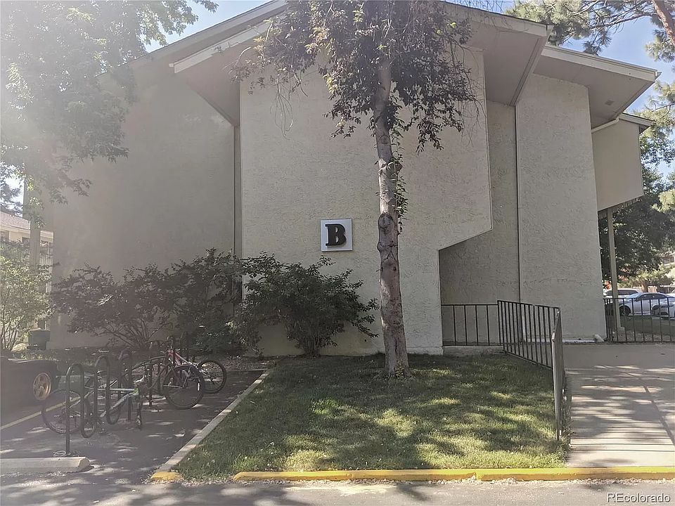 1st image of 2707 Valmont Rd Unit 113