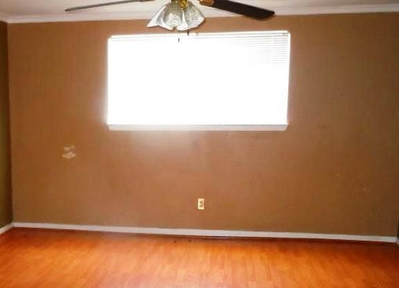 5th image of 11426 Hazen St