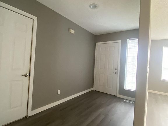 3rd image of 1270 Marstone Ct SE
