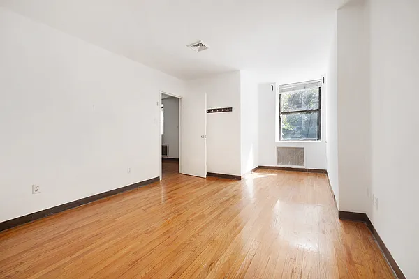 Rented by Maz Group NY | media 16