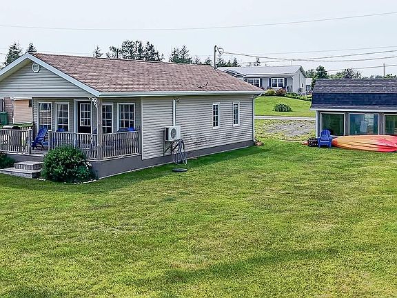 2nd image of 11 Bay View Ln