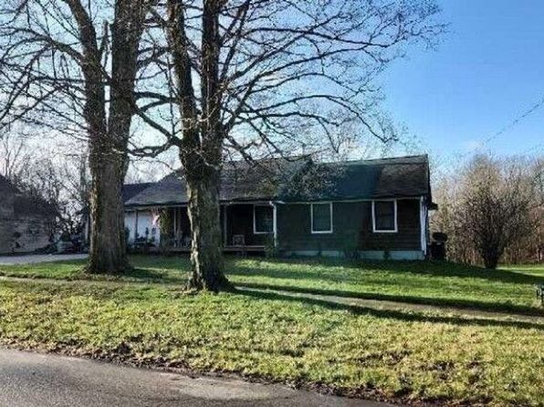 155 W 5th St, Vermontville, MI 49096