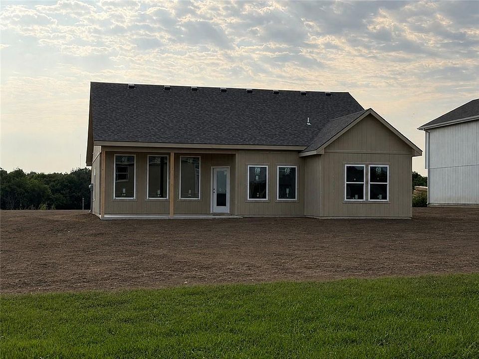 2nd image of 675 S Ranson Pl