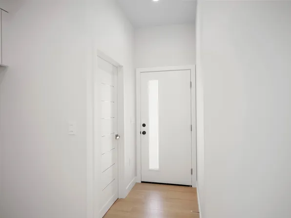 520 S Kenneth Rd, Burbank, CA 91501