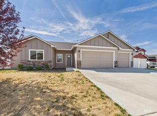 2440 Torrey Pines Ct, Payette, ID 83661