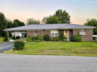 121 Cordell Sells Ln, Burkesville, KY 42717