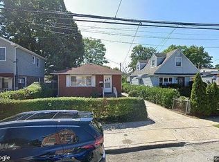 16 Garfield Ave, Valley Stream, NY 11580