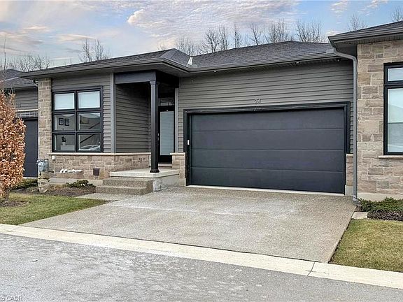 4th image of 9150 Willoughby Dr #24