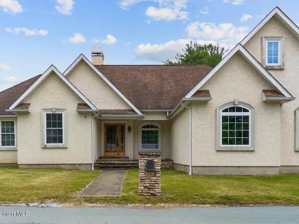 116 Forge St, Old Forge, PA 18518