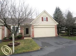 37113 Amhurst Dr #39, Westland, MI 48185
