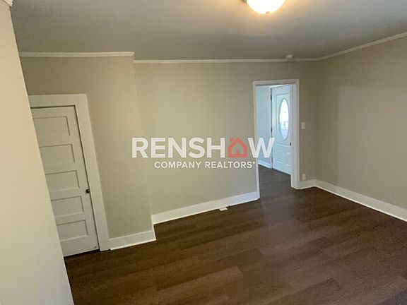 5th image of 218 Stadium St