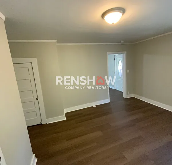 218 Stadium St — Photo 5