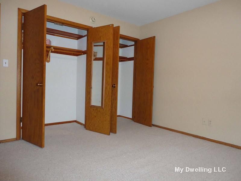 1st image of 4434 N Oakland Ave #204