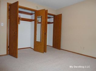 4434 N Oakland Ave #204, Shorewood, WI 53211