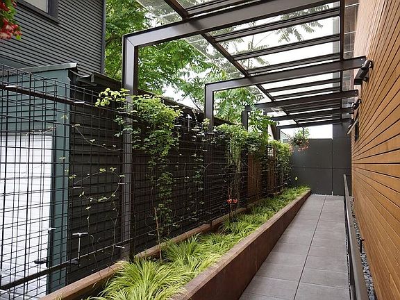 4th image of 109 12th Ave E APT 402