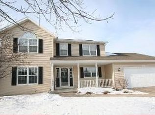 3900 W Ontonagon Ln, Green Bay, WI 54301