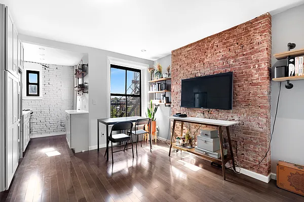 Rented by Douglas Elliman | media 7