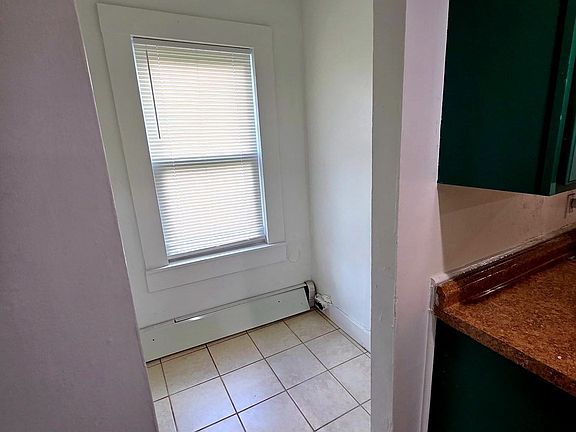2nd image of 32 Westminister St