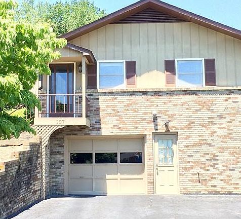 3rd image of 107 Fulton Dr