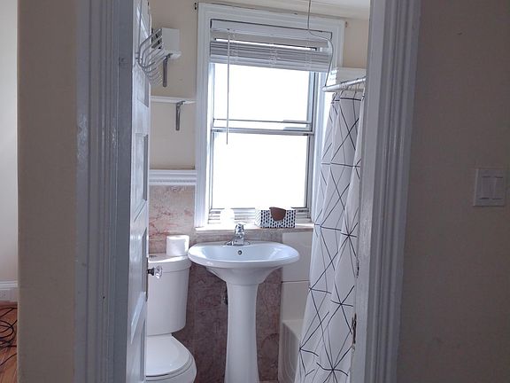 4th image of 1610 S 12th St Floor 2