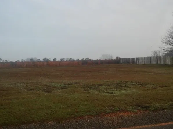 42 Cochrane Cswy, Mobile, AL 36602