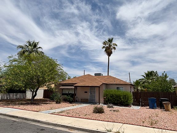 2nd image of 1337 Melville Dr
