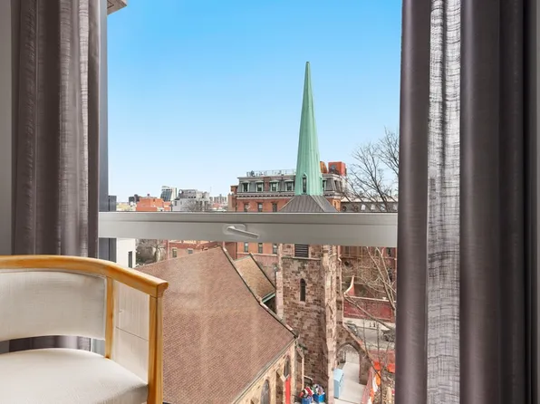 249 Willoughby Avenue image 9 of 29