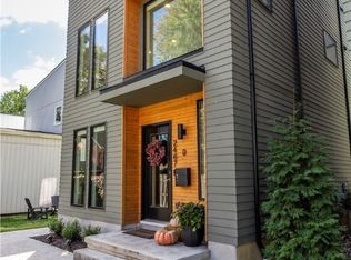 2467 Tremont Ave, Cleveland, OH 44113