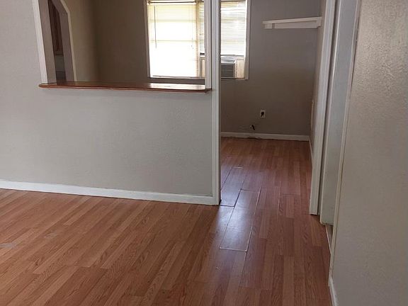 3rd image of 32697 Cynthia Dr