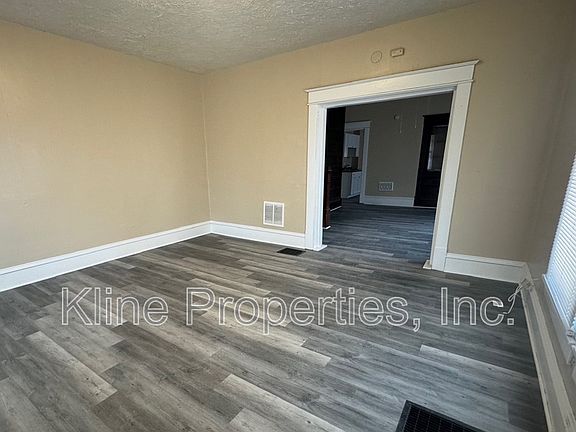 3rd image of 3704 E Washington St