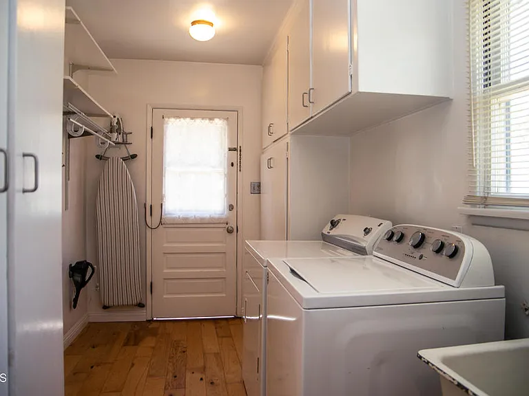 7601 Flight Ave — Photo 12