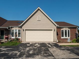 Hidden Oaks, Greenfield, WI 53221