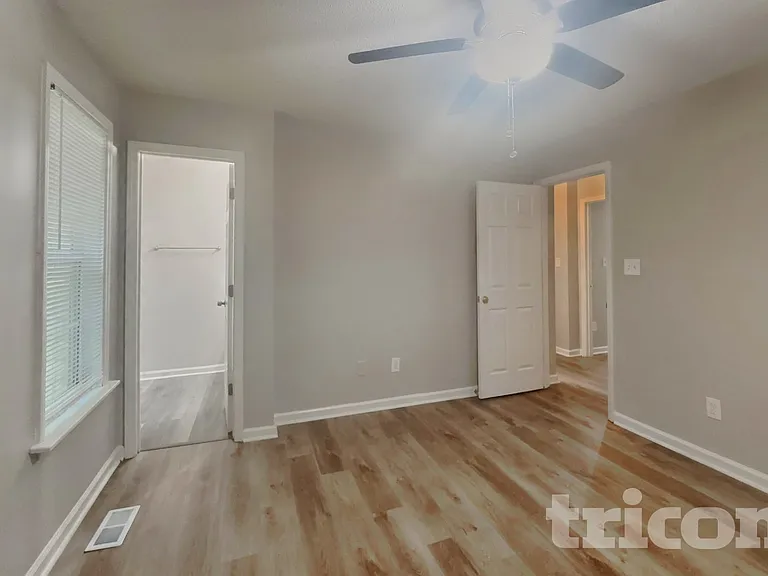 1322 Sasswood Ln — Photo 6