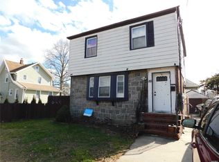 88 Windsor Pkwy, Hempstead, NY 11550