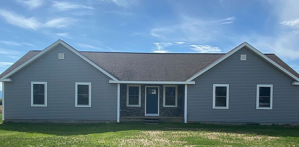67 ' X 28' Ranch Home
