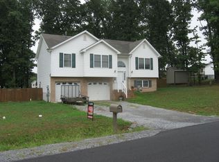 38 Constitution Blvd, Martinsburg, WV 25405