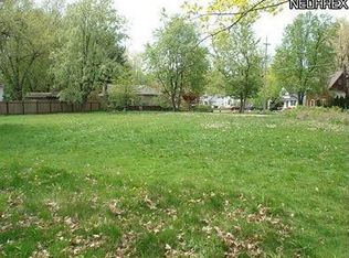 38325 Ridge Rd, Willoughby, OH 44094