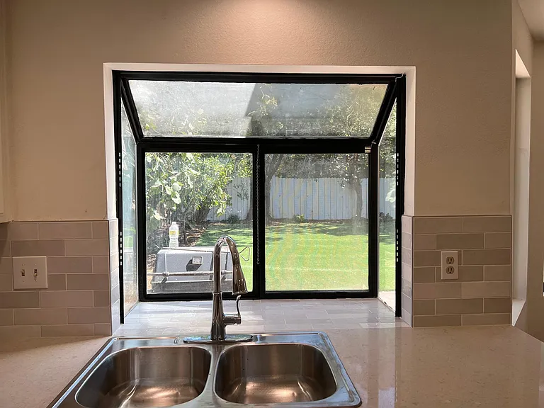 20230 Stagg St — Photo 14
