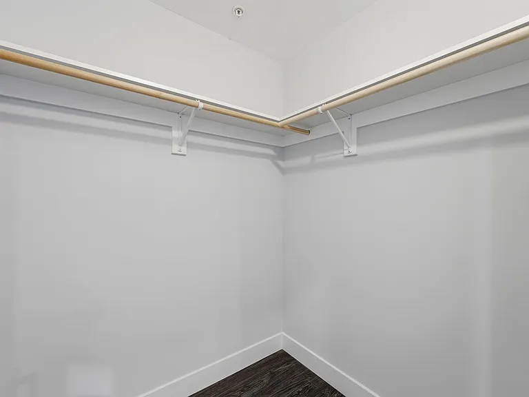 2 walk in closets in the Primary bedroom