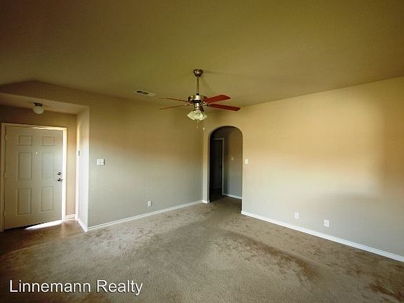 5th image of 2904 Montague County Dr