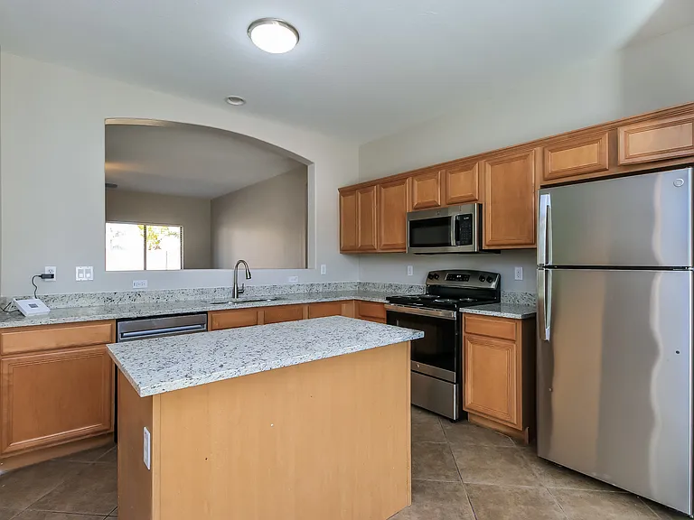6574 S Pearl Dr — Photo 4