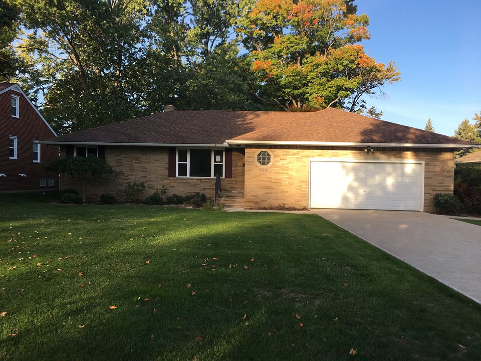 2nd image of 758 Edgewood Rd